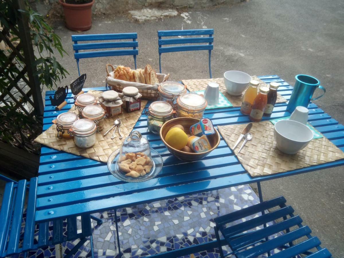 Gite Fa Mille Maison Bleu Robion en Luberon Екстер'єр фото