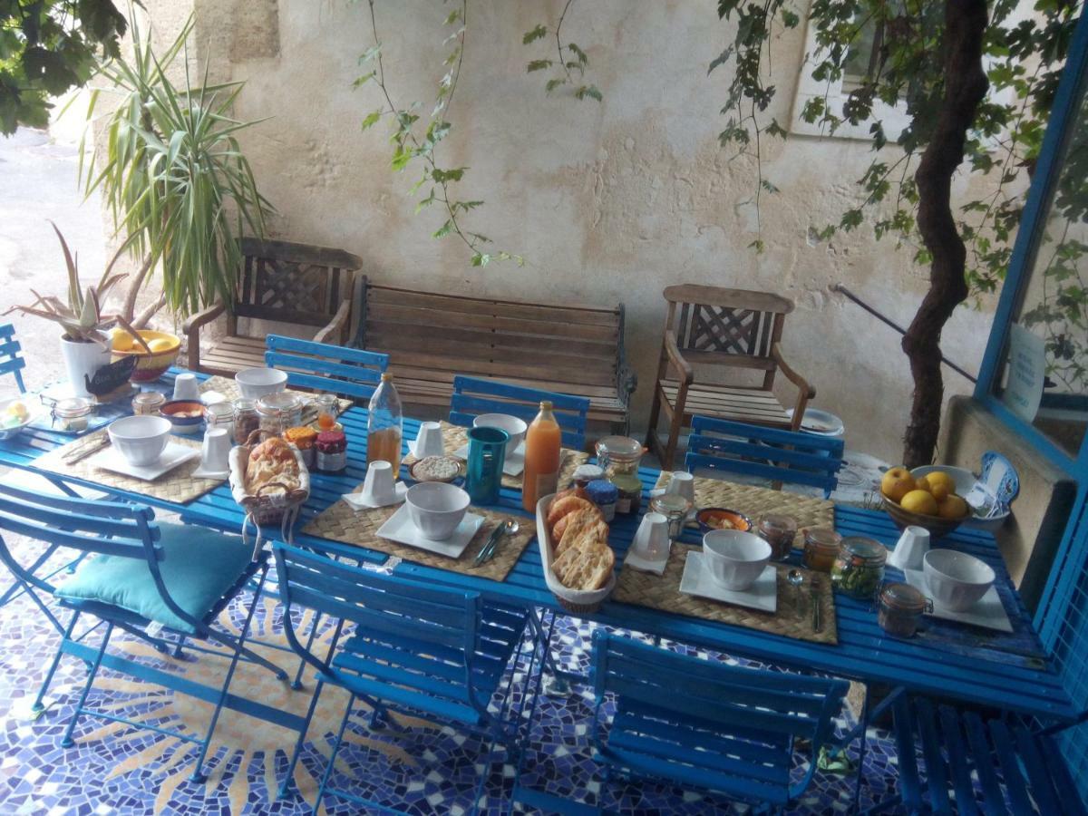 Gite Fa Mille Maison Bleu Robion en Luberon Екстер'єр фото