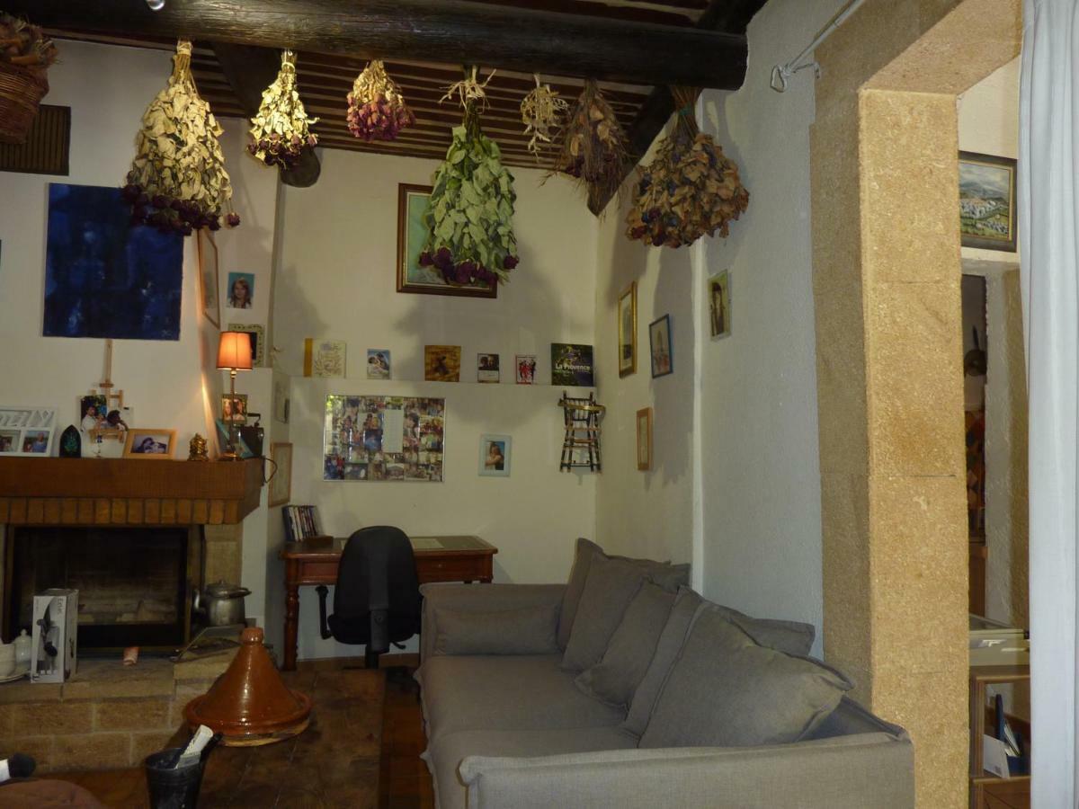 Gite Fa Mille Maison Bleu Robion en Luberon Екстер'єр фото